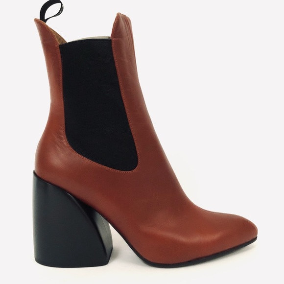 Chloe Wave Leather Chunky Block Heel Ankle Boots - Picture 3 of 8